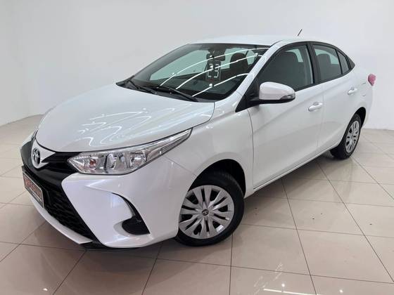 TOYOTA YARIS 1.5 16V FLEX SEDAN XL LIVE MULTIDRIVE